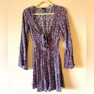 FLORAL • American Eagle • front tie dress 💐🌷​